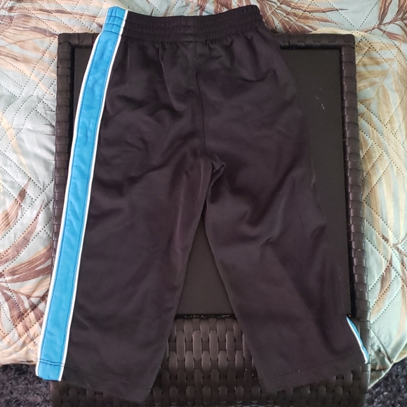 *LAST CHANCE* Nike Kids Tracksuit - Picture 5 of 5